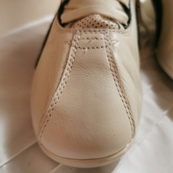 Puma hightops, Size 7.5 - Picture 3 of 16